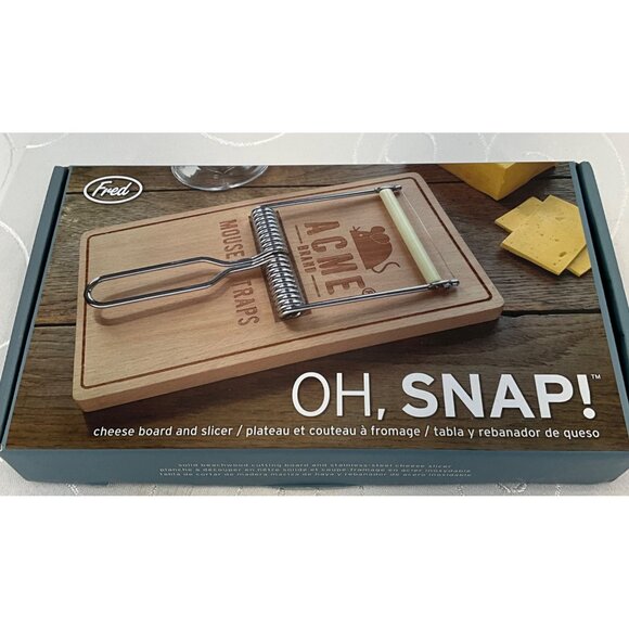 Oh Snap Cheese Board & Slicer Mouse Trap Design - Picture 2 of 5